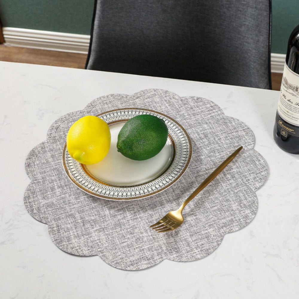 Lisslune | Scalloped Waterproof Placemat