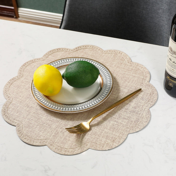 Lisslune | Scalloped Waterproof Placemat