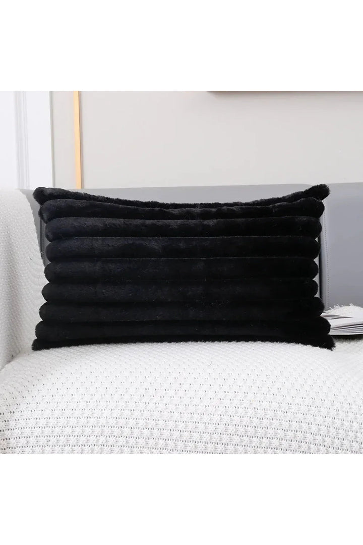 Lisslune | White plush pillow cover