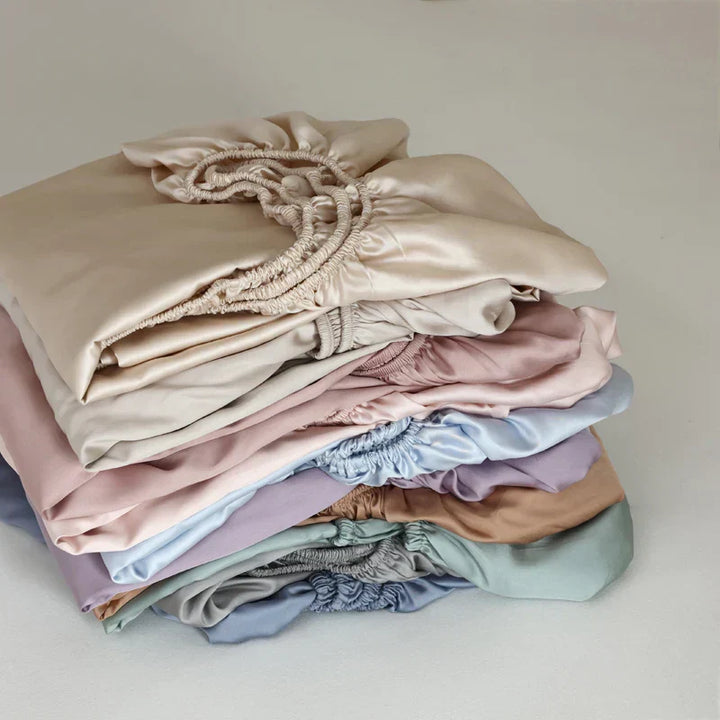 Lisslune | SilkDreams Mulberry Silk Bed Sheet | Breathable | Hypoallergenic | Luxury Bedding for Your Home