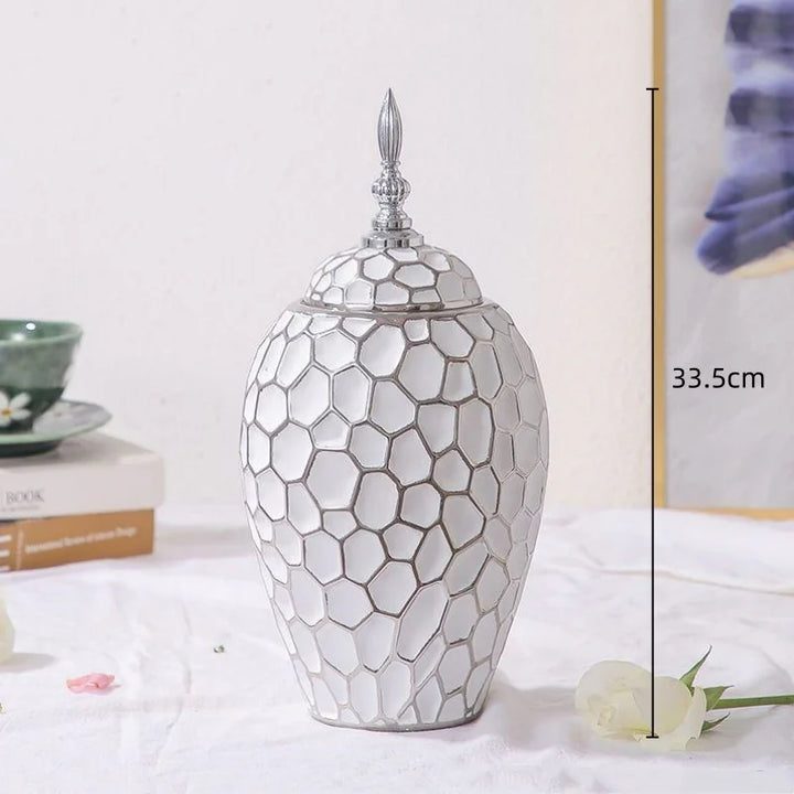 Lisslune | GoldenPattern | Ceramic Vase with Luxurious Gold Accents – Modern Decorative Home Piece