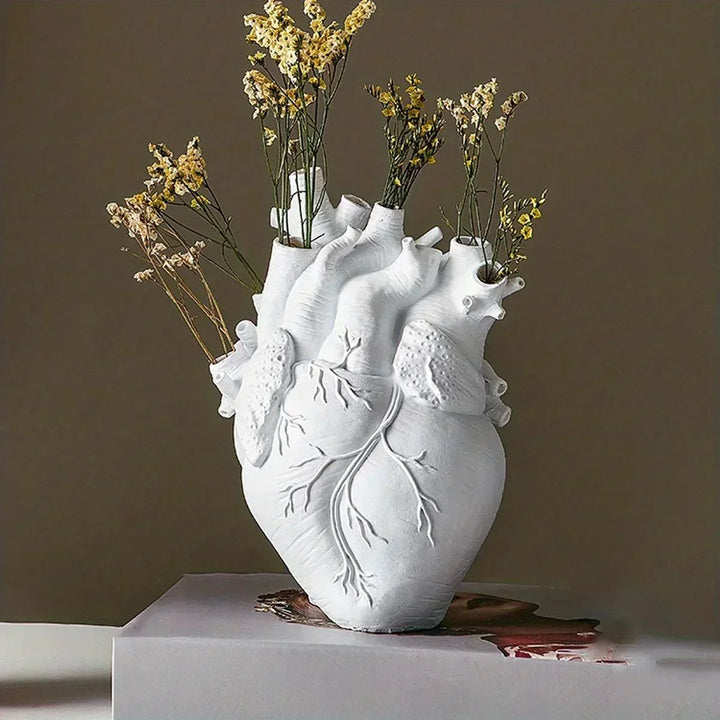 Lisslune | LoveAura - Ceramic Heart-Shaped Vase