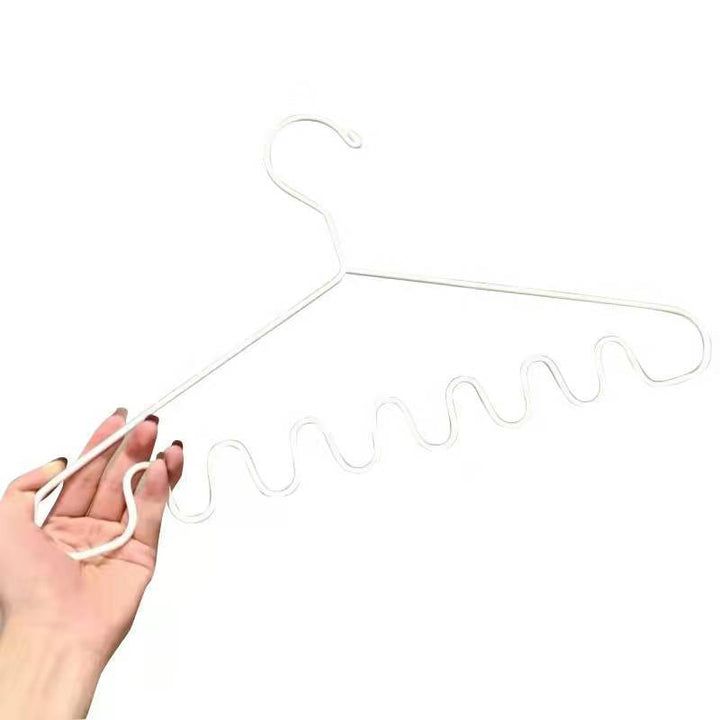 Lisslune | Japanese Space-Saving Wavy Cloth Hanger
