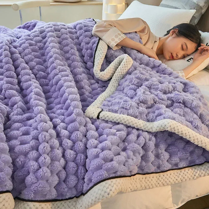 Lisslune | Plush pebble-structured blanket