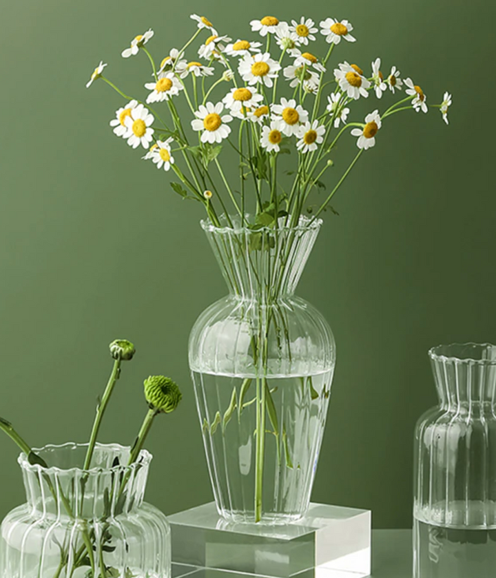Lisslune | Petal-Textured-Glass Accents & Vases