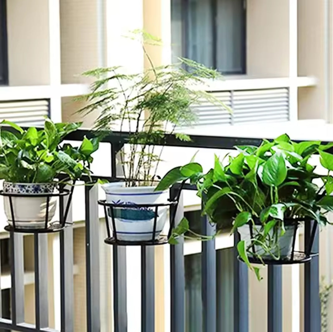 Lisslune | 3Pc Over the Balcony Flower Pot Holder Black Nov