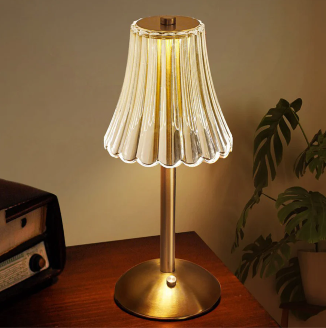 Lisslune | Rechargeable USB LED Table Lamp in Retro Design