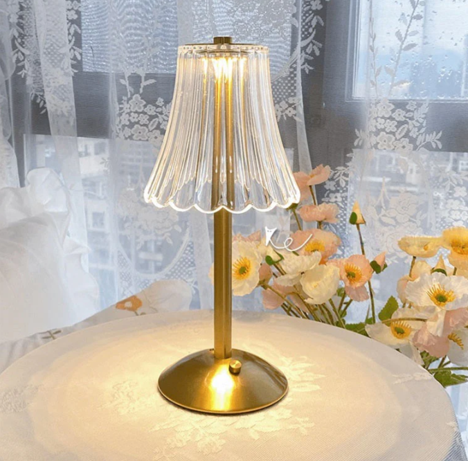 Lisslune | Rechargeable USB LED Table Lamp in Retro Design
