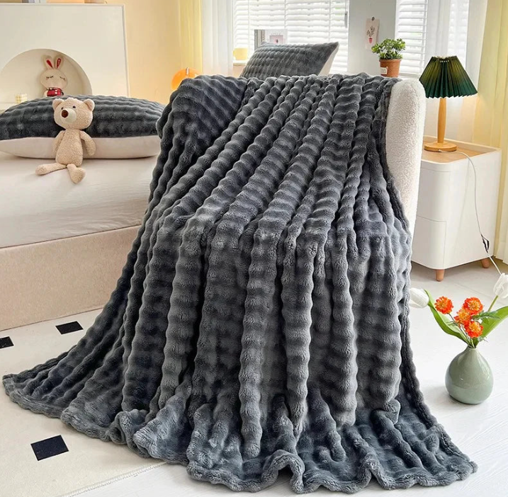 Lisslune | Luxurious Fleece Blanket with Bubble Texture