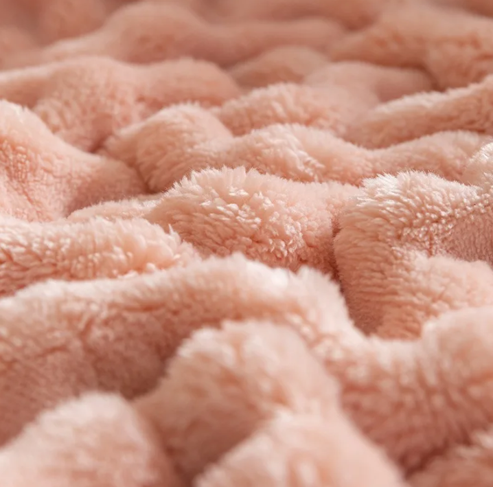 Lisslune | Luxurious Fleece Blanket with Bubble Texture