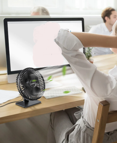 Lisslune | Mira Oscillating USB Fan – Silent, Compact & 4 Speeds for Desks and Nightstands