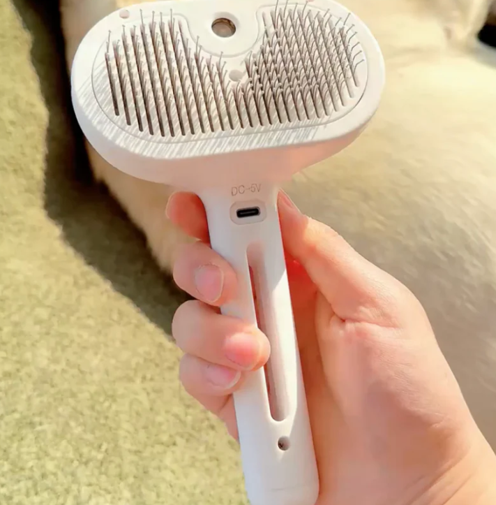 Lisslune | PawMist – Mist-Infused Massage Brush for Pets | Gentle Grooming & Cooling Care for Cats and Dogs