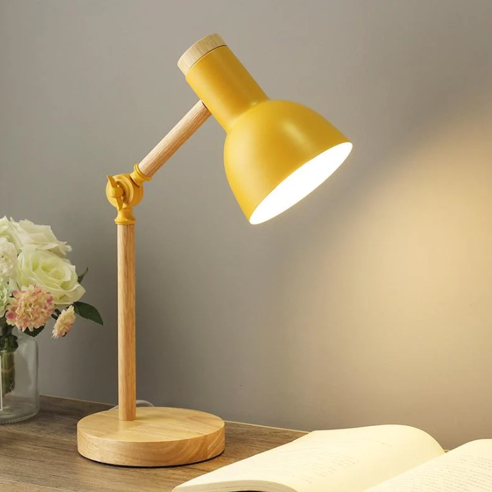 Lisslune | Scandinavian table lamp made of wood