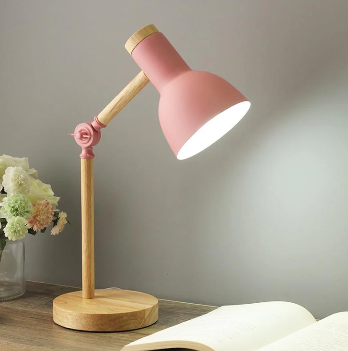 Lisslune | Scandinavian table lamp made of wood