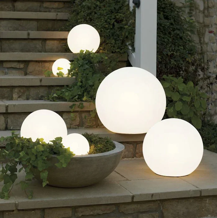 Lisslune | Round Garden Lamp