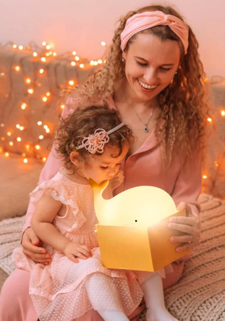 Lisslune | Charming Color Changing Whale Night Light