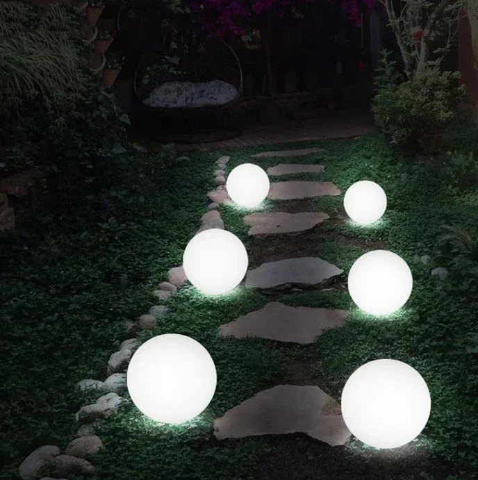 Lisslune | Round Garden Lamp