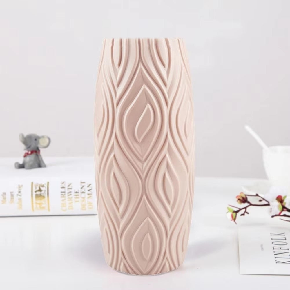 Lisslune | Sculpted Textured Leaf Vase