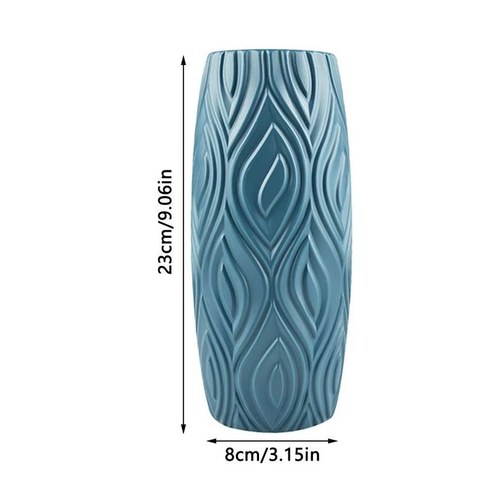 Lisslune | Sculpted Textured Leaf Vase