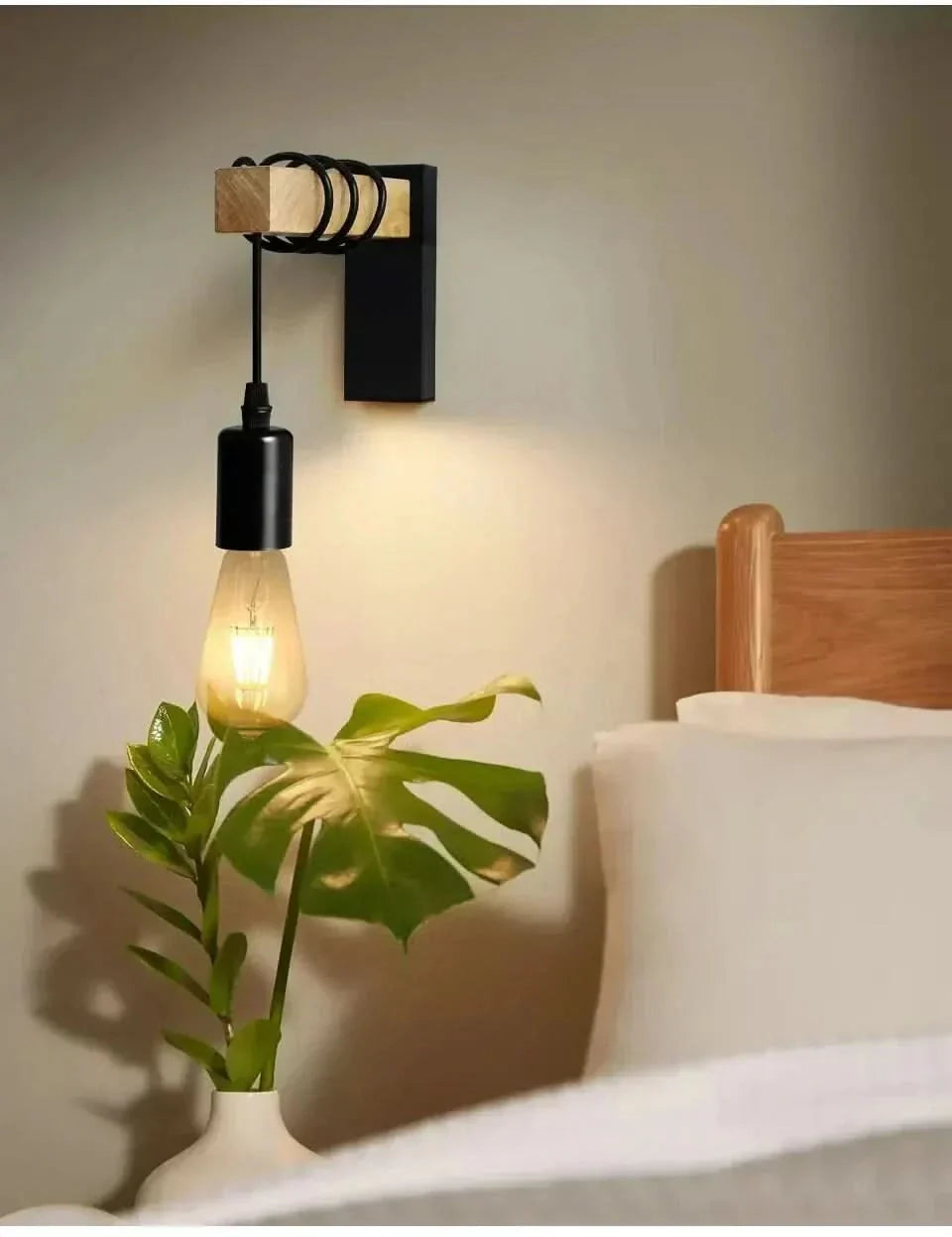 Lisslune | Vintage Wood & Iron Wall Lamp – RetroLume E27