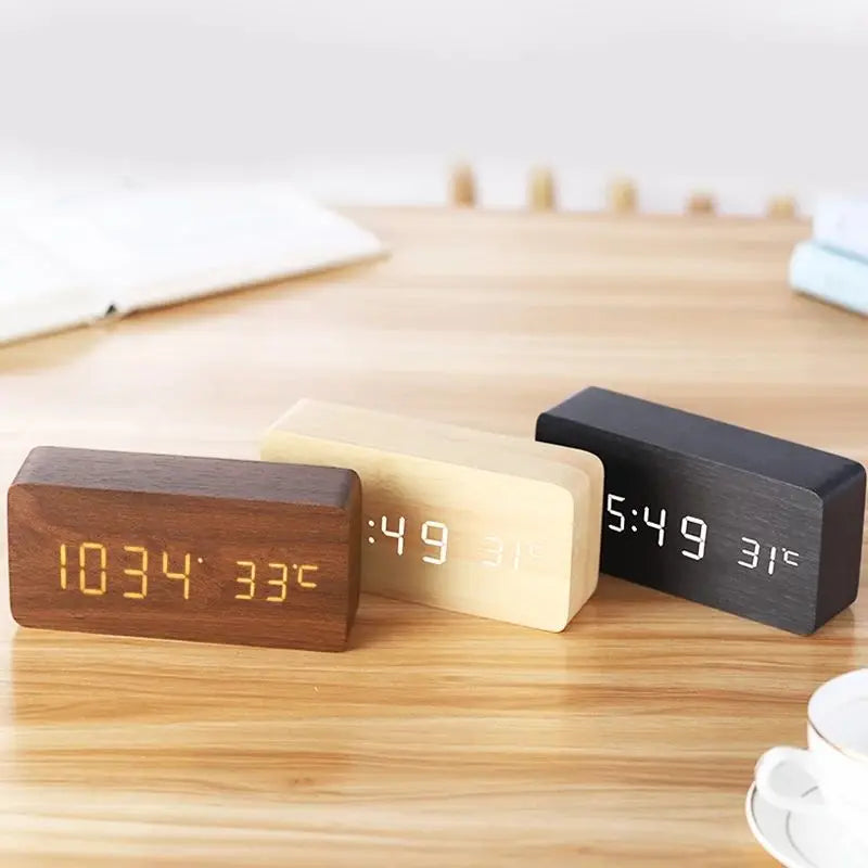 Lisslune | Wooden Digital Alarm Clock | LED Display | Modern Design | Silent | Environmentally Friendly