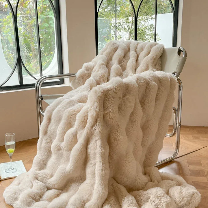 Lisslune | FurLuxe | Reversible Synthetic Fur Blanket