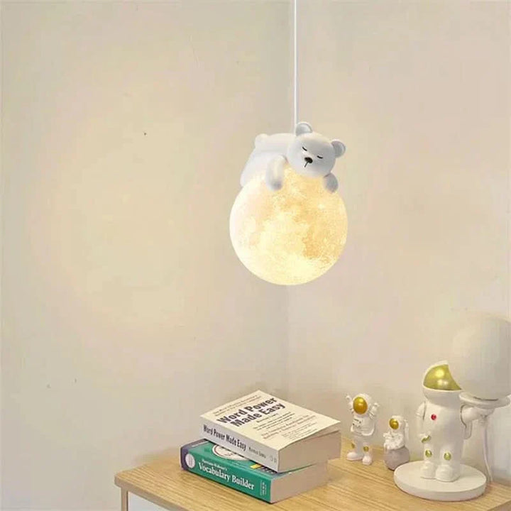 Lisslune | WINTHARA – Enchanting ceiling light with bear on the moon