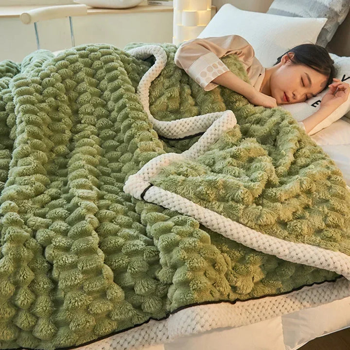Lisslune | Plush pebble-structured blanket