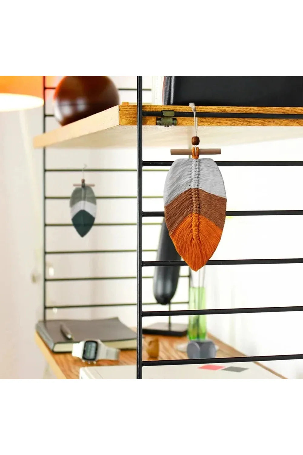 Lisslune | Charm Feather Wall Hanging