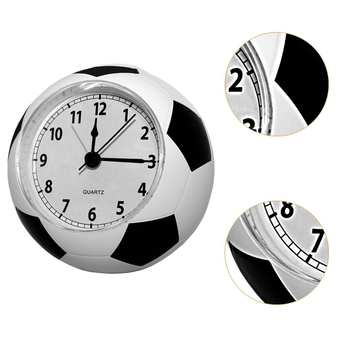 Lisslune | GoalTime – Football-inspired analog alarm clock with funny design