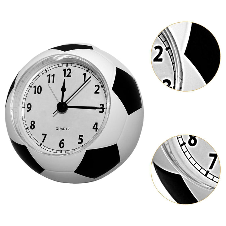 Lisslune | GoalTime – Football-inspired analog alarm clock with funny design