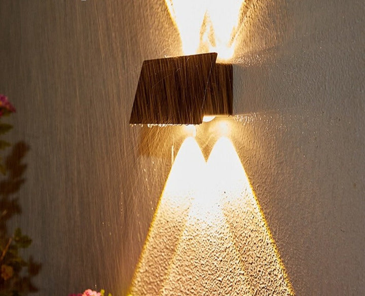 Lisslune | SolarRay – Sleek Solar Wall Lamp for Stylish Exteriors