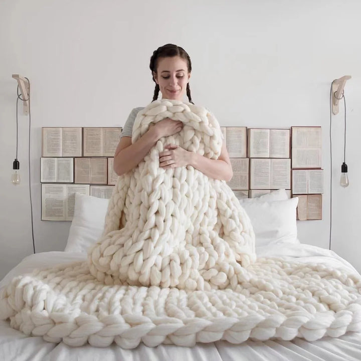 Lisslune | Chunky Knit Blanket – Cozy Wool Blanket for Every Room – Soft & Warm – Perfect for Sofa and Bed