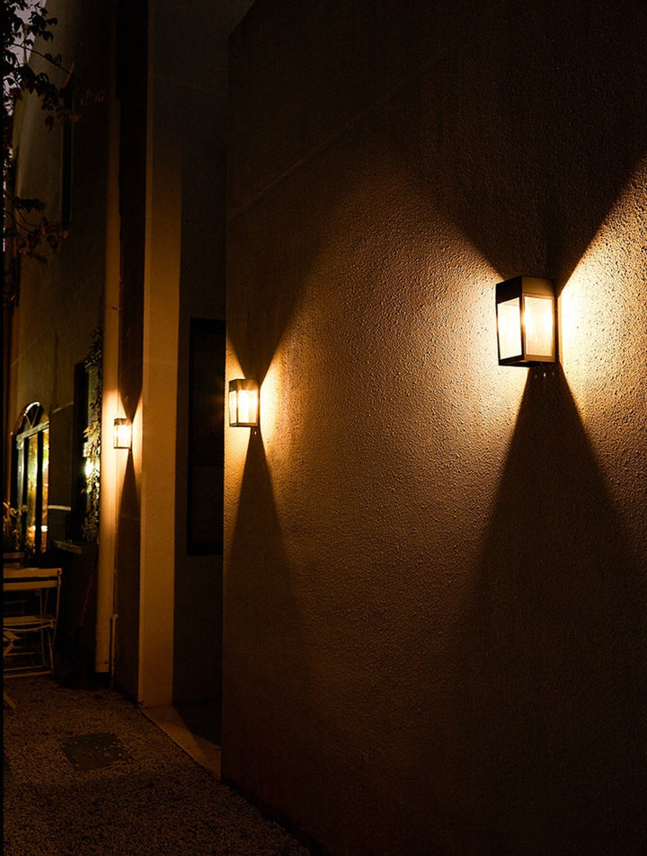 Lisslune | GlowHaven – Wall Lamp for Garden Fences with Inviting Light