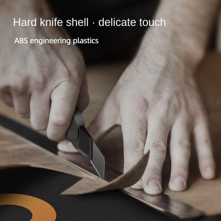 Lisslune | Deli Black SK2 Steel Utility Knife: The ultimate solution for precise cutting