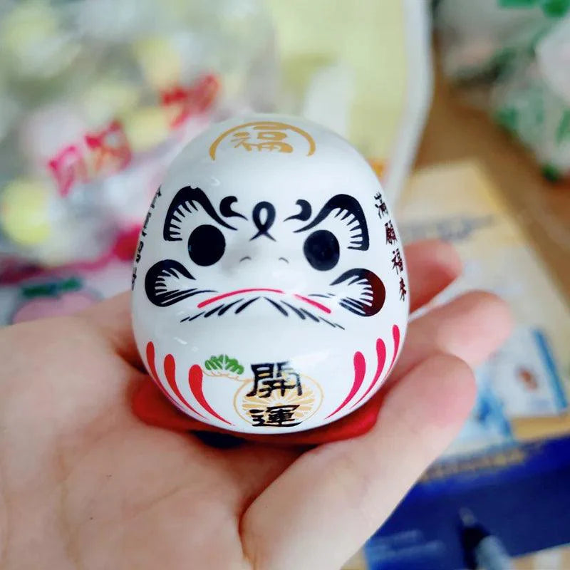 Lisslune | Charming Japanese Ceramic Lucky Cat Daruma Figurine for Home Decor and Gifts