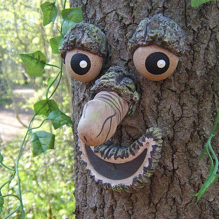 Lisslune | Eyes of Nature: Tree Face Bird Feeder Station