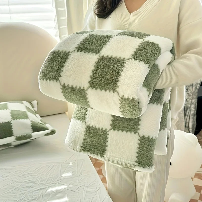 Rynx | Traditional Style Checkered Blanket Flannel Home Blanket Bedspread Plush Double-Sided Summer Air Conditioning Throw Blanket