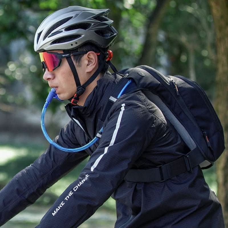 Lisslune | Ultra-lightweight 10L bike backpack with hydration system