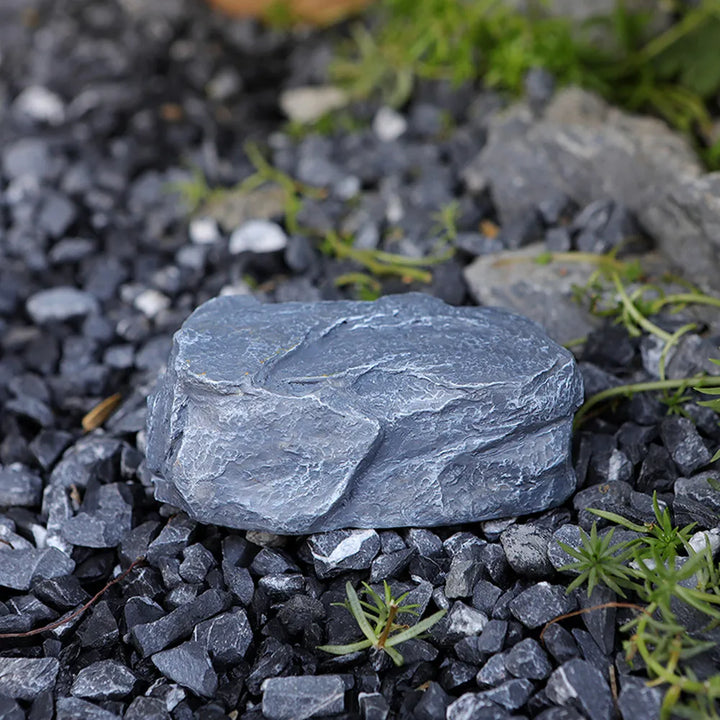 Lisslune | Hidden Stone Design Garden Security Box