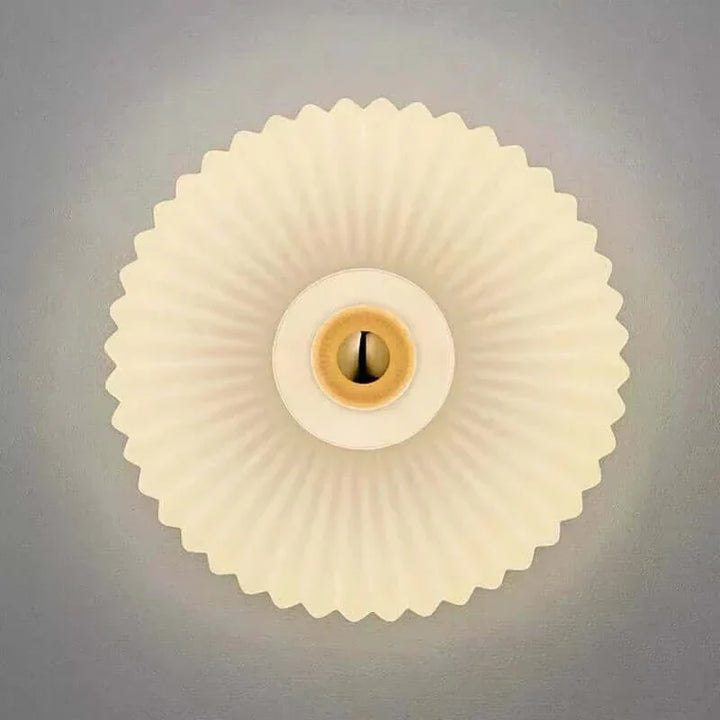 Lisslune | Radiant modern glass wall lamp