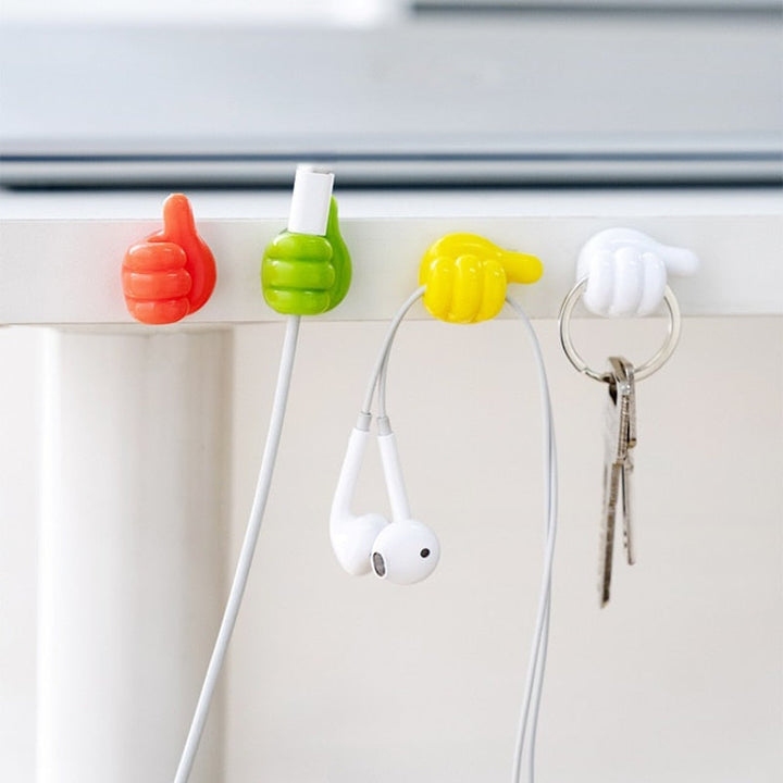 Lisslune | ThumbHooks - Always a tidy house