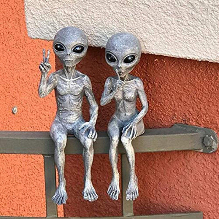 Lisslune | Playful Alien Garden Statue Set