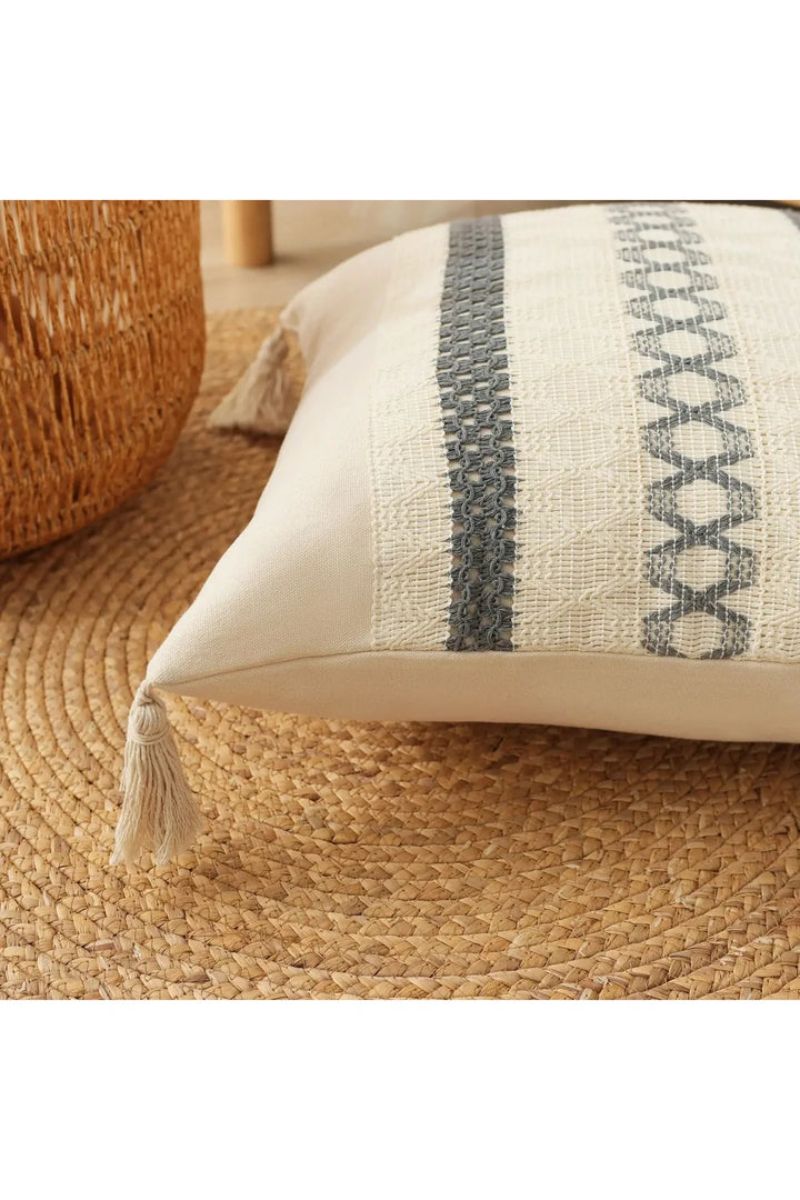 Lisslune | Crochet Tassel Cushion Cover