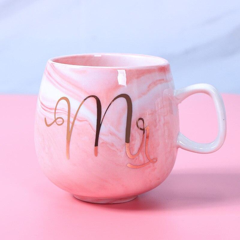 Lisslune | Paw-sitively Charming Flamingo Ceramic Travel Mug: Your Cozy Companion for On-the-Go Sips