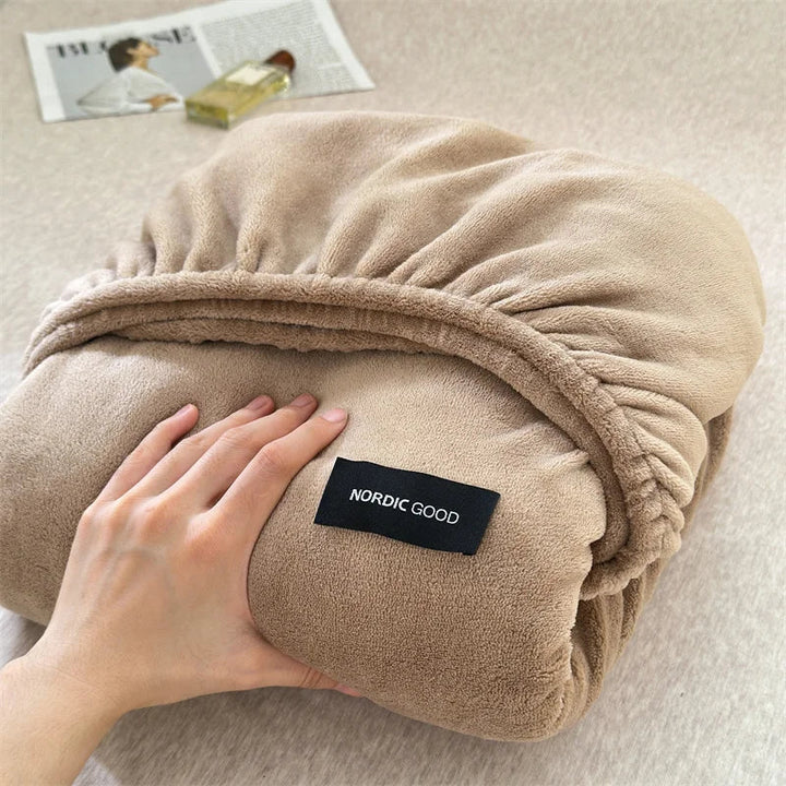 Rynx | 2024 New Comfortable and Warm A-Class High Weight Milk Velvet Unique Bed Sheet
