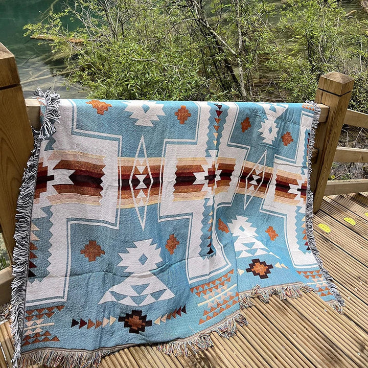 Lisslune | Aztec woven blanket