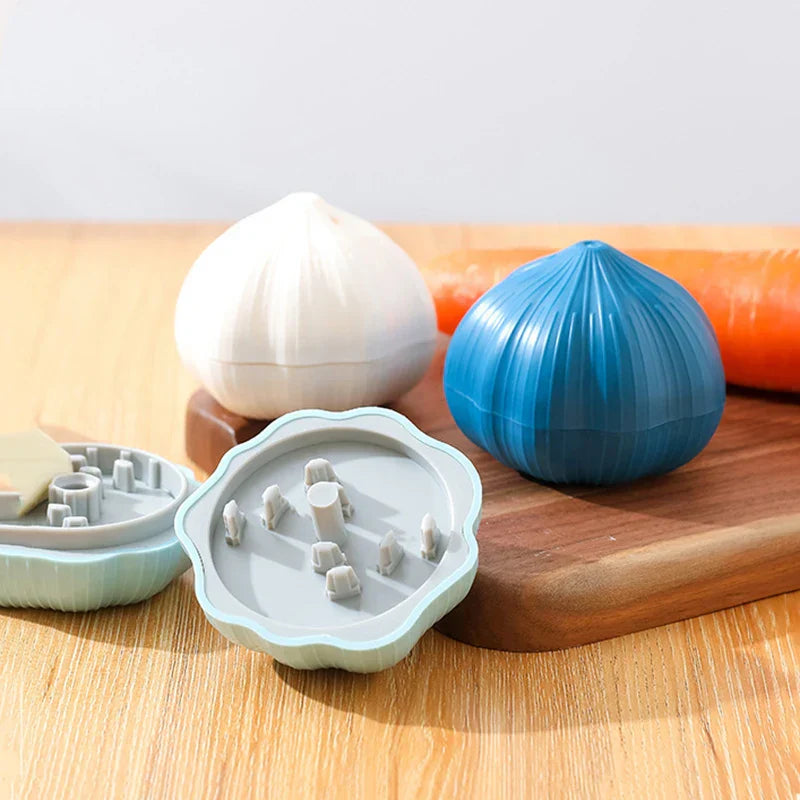 Lisslune | Garlic Shape Manual Rotary Garlic Grinder