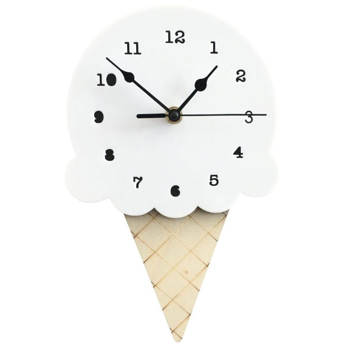 Lisslune | FrostTime Isformet Wall Clock – Fun and Playful Design for Creative Spaces