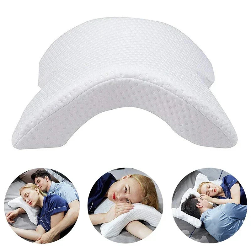 Lisslune | U-shaped, curved pillow